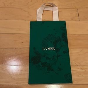 La Mer Gift Bag with grosgrain ribbon handles